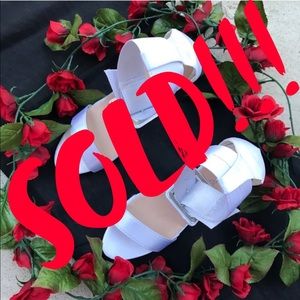 SOLD✨🌹Clearance🌹✨ Beautiful Pearl White Sandals✨